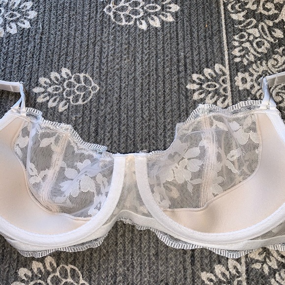32d dream angels unlined bra - Picture 4 of 5